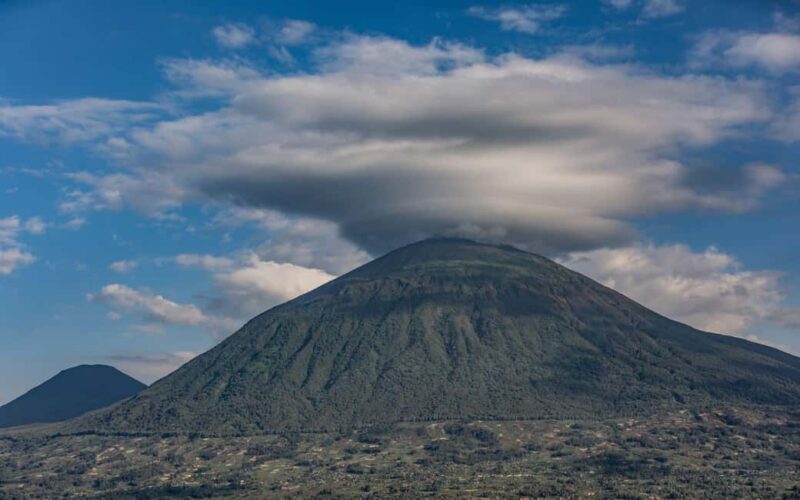 Rwanda: 1-Day Mount Gahinga Volcano Hike with Transfers - Key Points