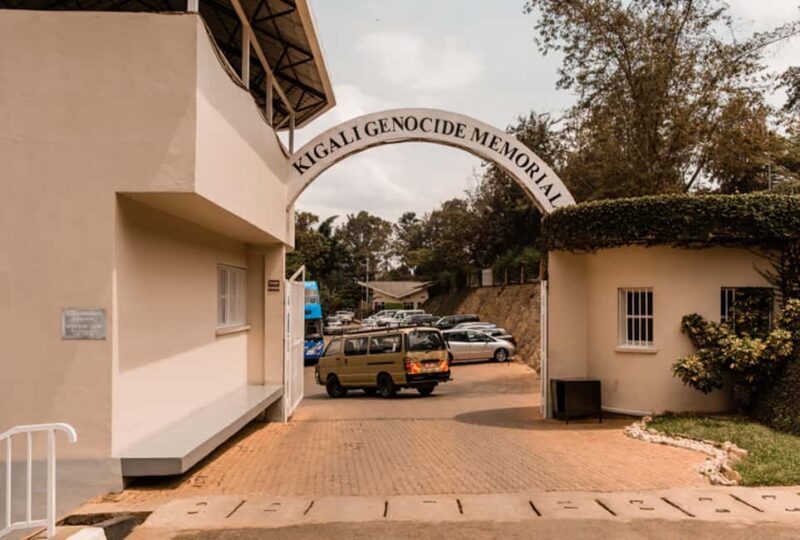Rwanda: 8-Day Guided Tour with Gorilla Trekking - Key Points