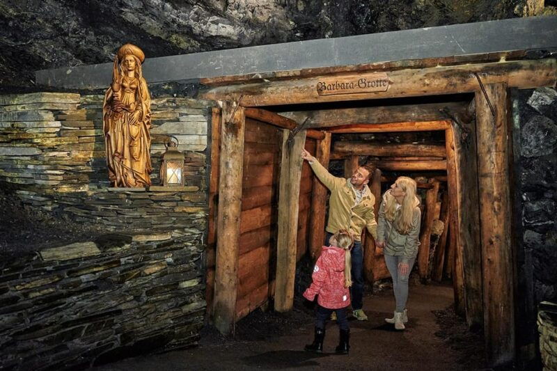 saalfeld-family-tour-of-the-fairy-grottos-show-mine