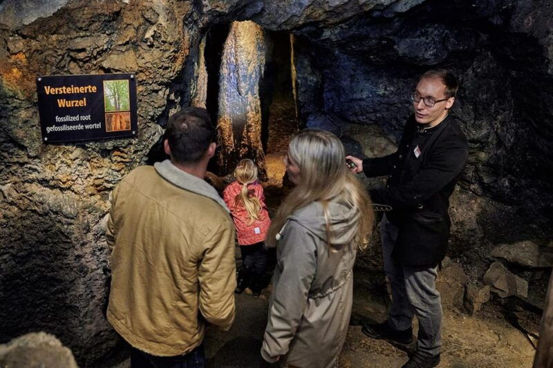 saalfeld-family-tour-of-the-fairy-grottos-show-mine