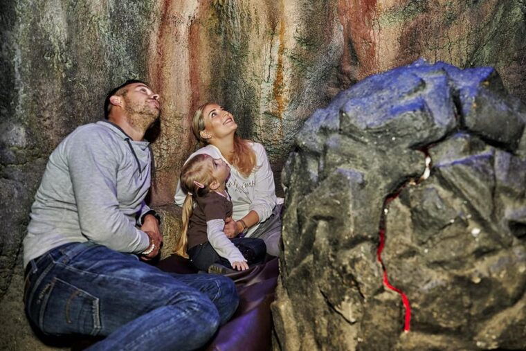 saalfeld-family-tour-of-the-fairy-grottos-show-mine