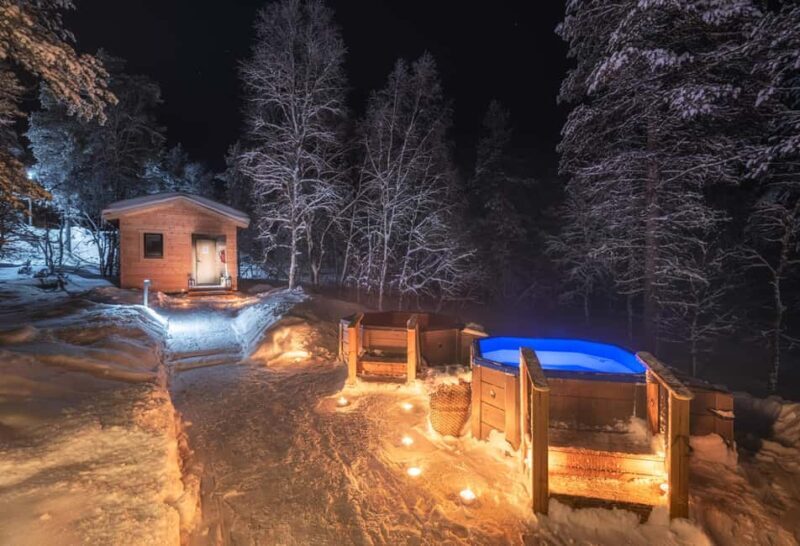 Saariselkä: Kuukkeli Saunaworld (Smoke Sauna) - Key Points