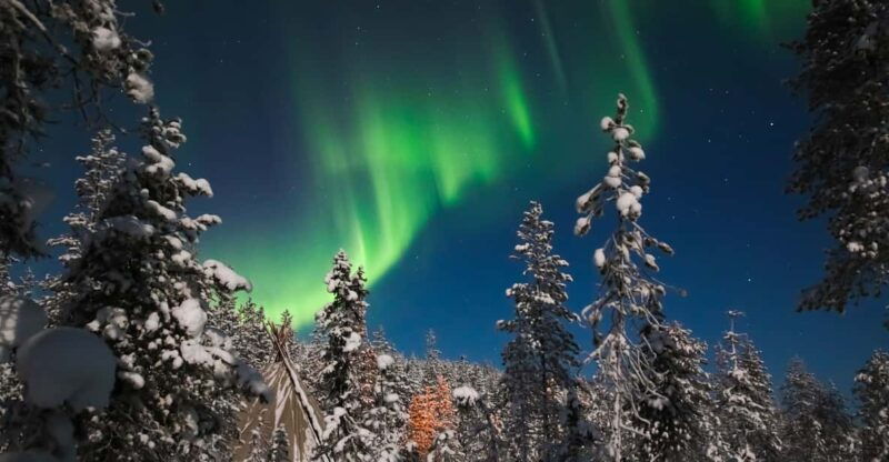 saariselka-northern-lights-hunting-snowshoe-trip