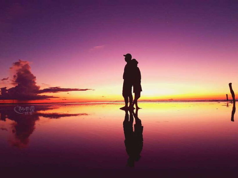 sabah-mangrove-fireflies-and-sky-mirror-dream-beach-tour