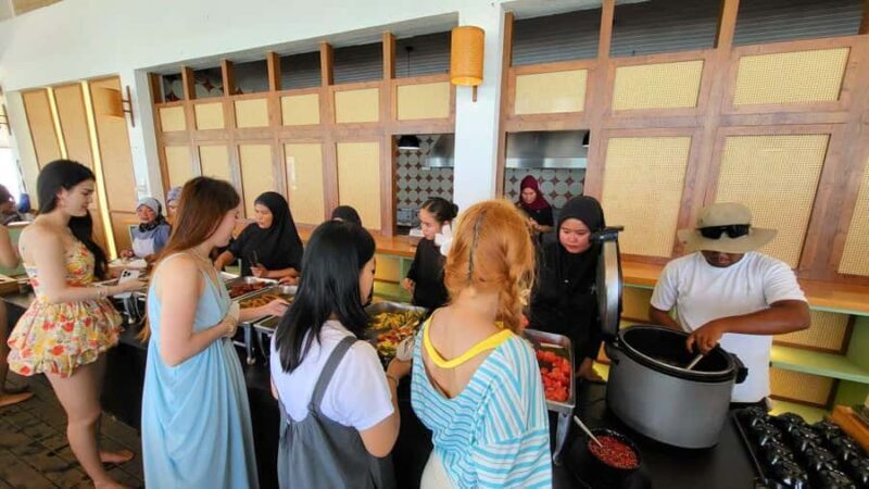 Sabah: Mantanani Island and Wildlife River Cruise Tour - Key Points