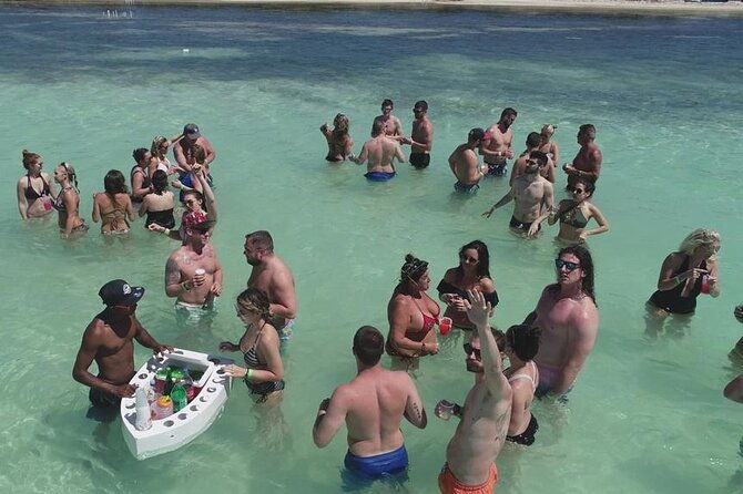 sabina-del-mar-party-boat-vip