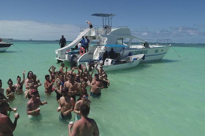 sabina-del-mar-party-boat-vip