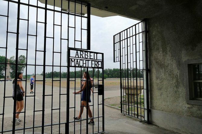 sachsenhausen-concentration-camp-memorial-private-tour-with-public-transport