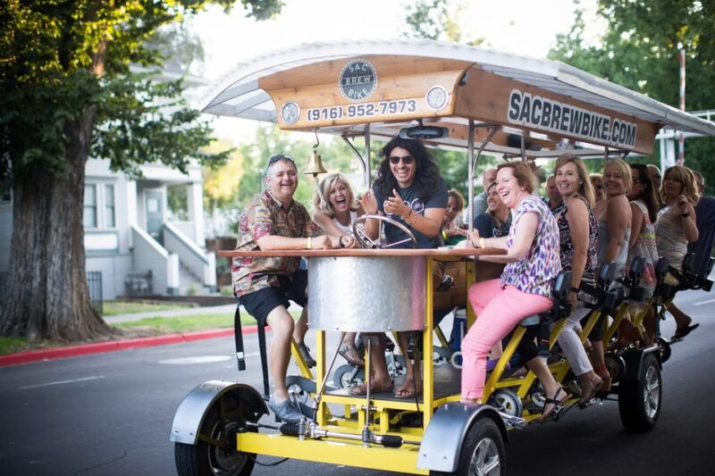 sacramento-pedal-bar-tour-with-2-stops