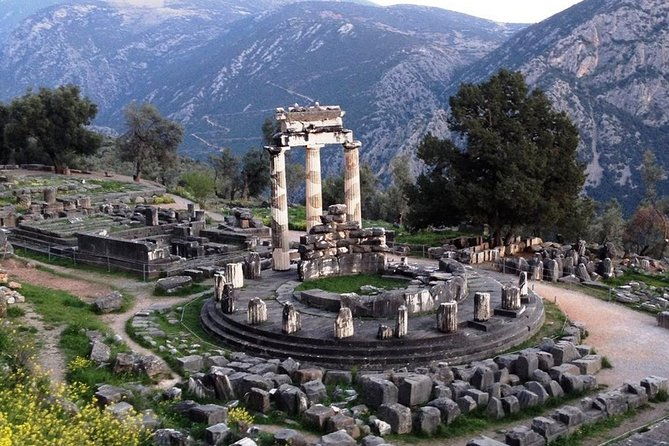 sacred-delphi-osios-loukas-in-a-full-day-private-tour