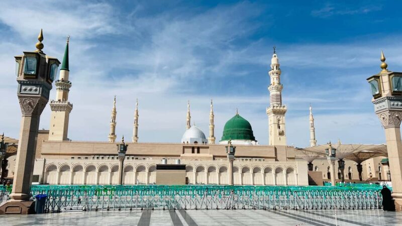 Sacred Journey: Al Madinah City Tour - Who Should Consider This Tour?