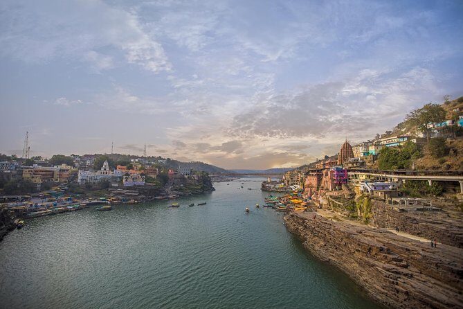 Sacred Sanctuaries: Omkareshwar & Asirgarh Fort Day Tour - What Makes This Tour Stand Out?