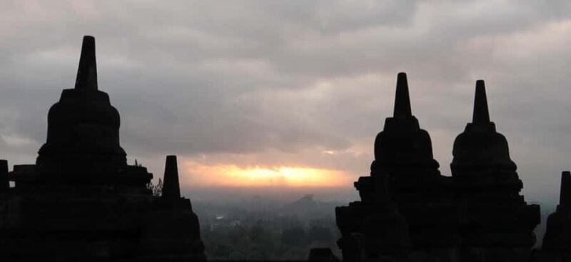 Sacred Stones & Dance: Borobudur, Ratu Boko, Ramayana - Key Points