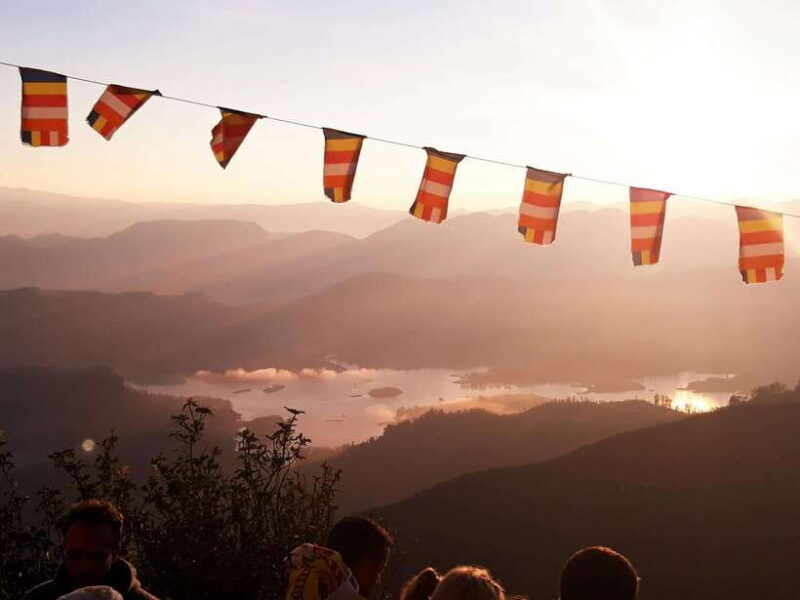 sacred-sunrise-adventure-adams-peak-day-tour