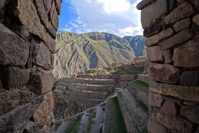 sacred-valley-and-machu-picchu-2-day-tour-with-hotel