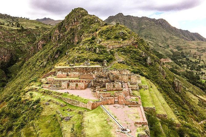 sacred-valley-and-machu-picchu-guided-tour-with-accommodation