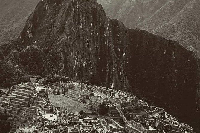 sacred-valley-and-machupicchu-by-train-2-days