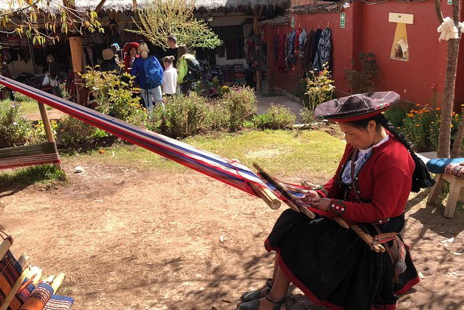 sacred-valley-chinchero-inca-town-moray-terraces-ollantaytambo-full-day