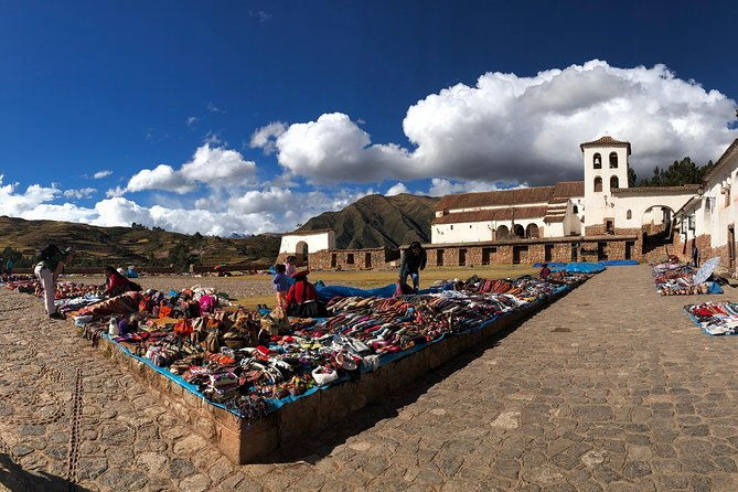 sacred-valley-chinchero-inca-town-moray-terraces-ollantaytambo-full-day