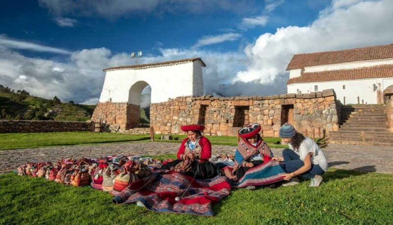 sacred-valley-complete-with-salt-mines-of-maras-and-moray