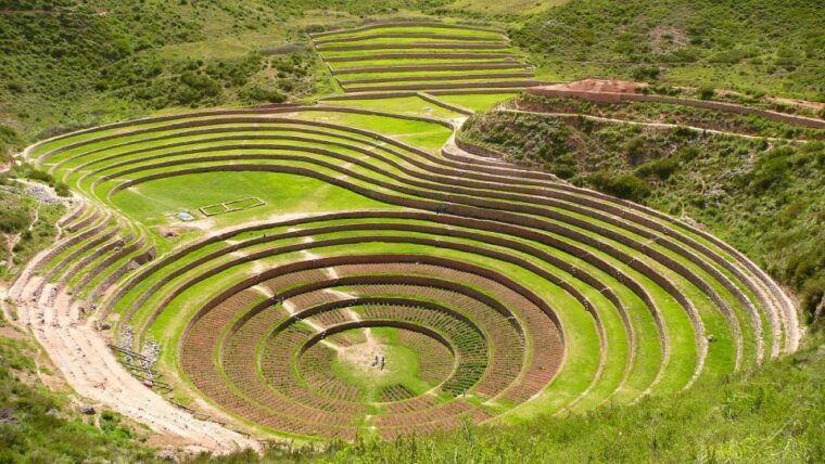 sacred-valley-complete-with-salt-mines-of-maras-and-moray