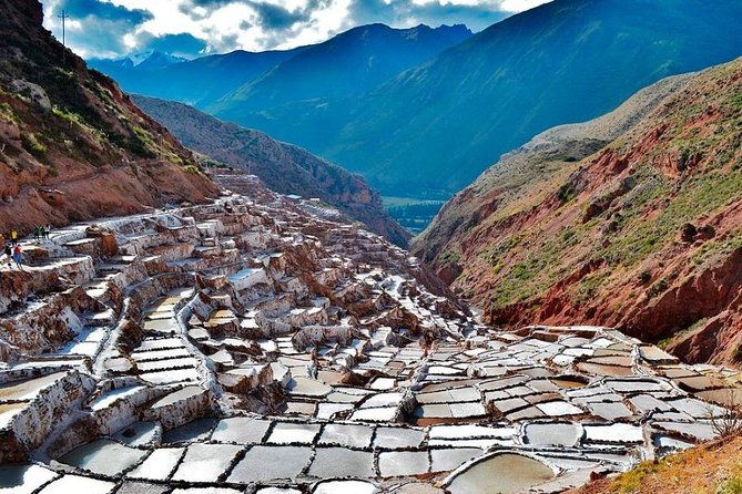 sacred-valley-day-trip-maras-moray-ollantaytambo-and-pisaq