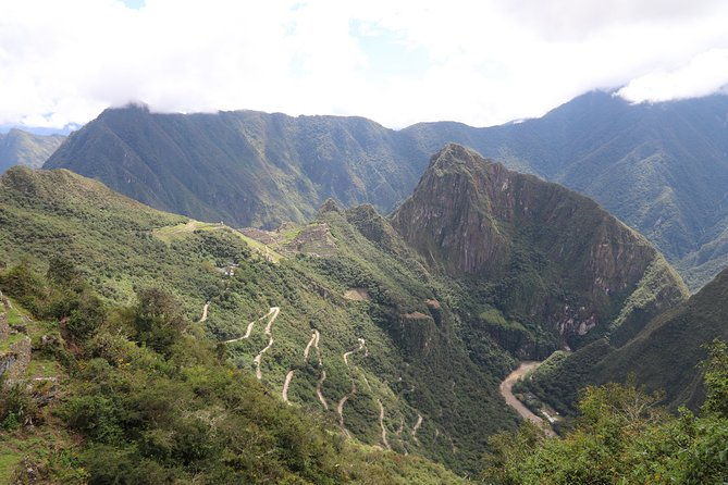 sacred-valley-of-the-incas-and-machu-picchu-2d-1n