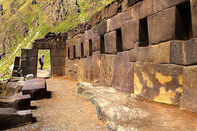 sacred-valley-private-tour-chinchero-ollantaytambo-and-pisaq