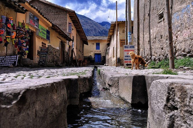 sacred-valley-tour-lunch-scape-the-crowds