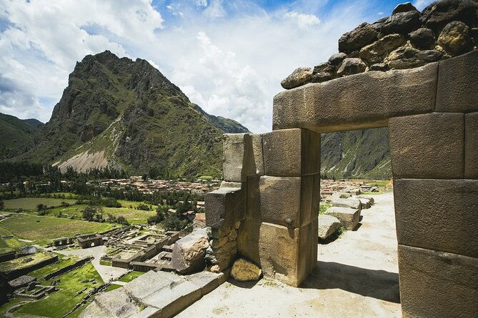 sacred-valley-tour-to-machu-picchu-2d-1n