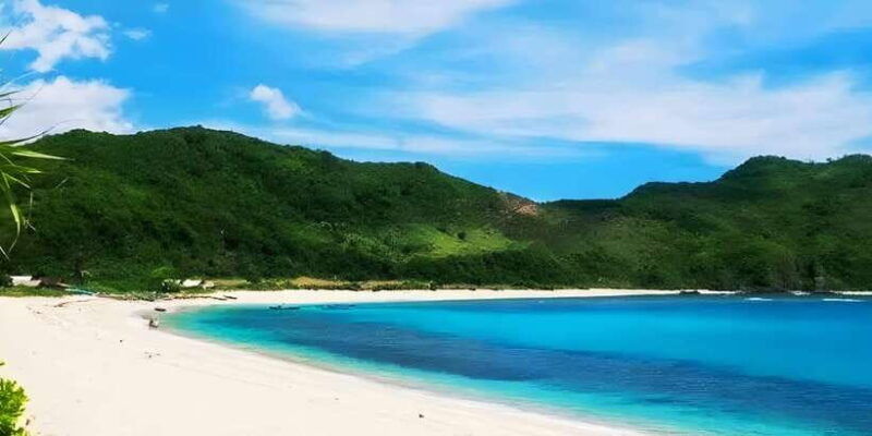 sade-village-kuta-lombok-and-south-coasts-private-tour