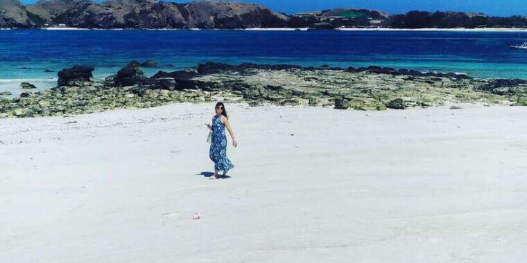 sade-village-kuta-lombok-and-south-coasts-private-tour