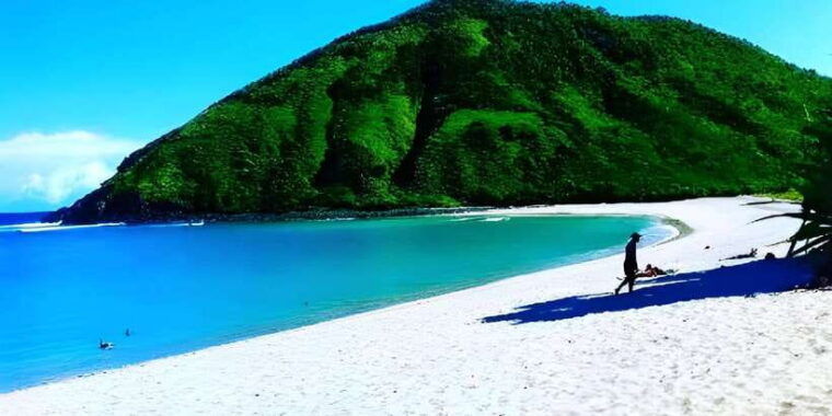 sade-village-kuta-lombok-and-south-coasts-private-tour