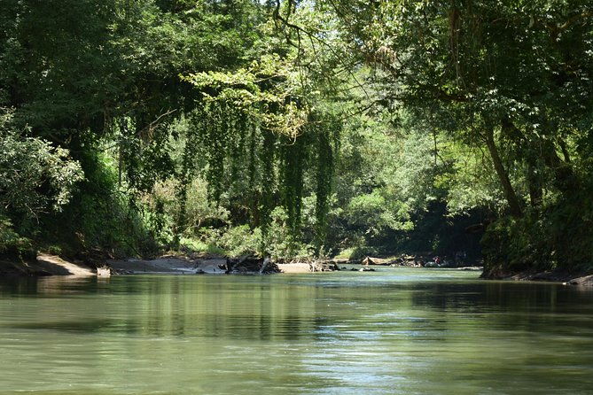 safari-float-at-penas-blancas-river
