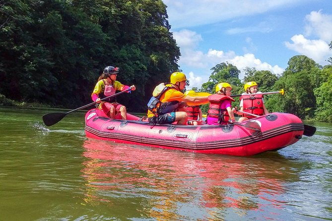 safari-float-in-the-sarapiqui-river