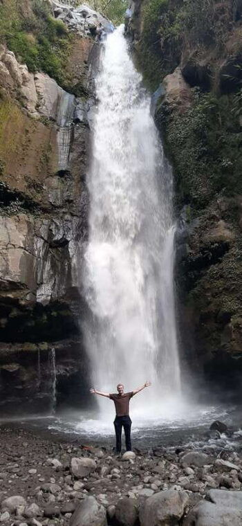 safari-merapi-jeep-sunrise-kedung-kayang-waterfall-borobudur