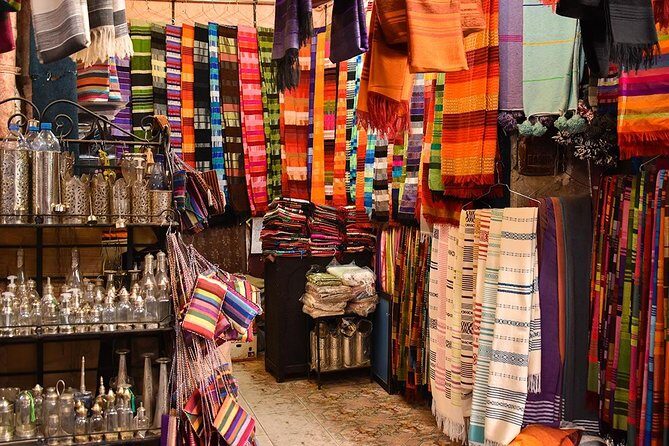 Safe shopping trip for high quality souvenirs - An In-Depth Look at the Tour