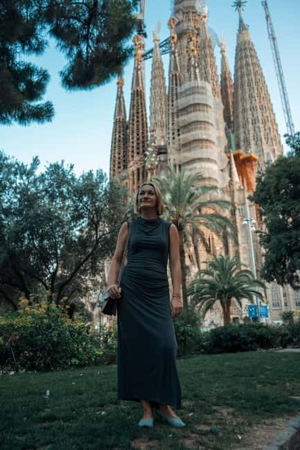 Sagrada Familia 2in1: Guided Tour + Photo/Video - What to Expect from the Tour