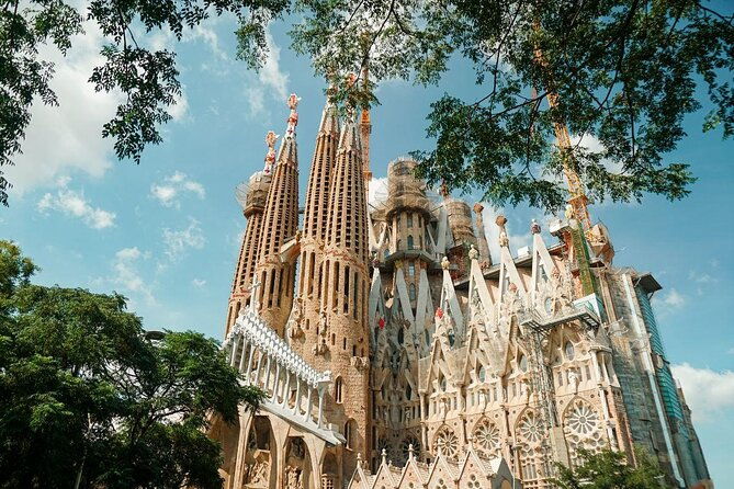 sagrada-familia-english-guided-tour-optional-tower-access