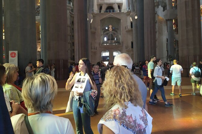 sagrada-familia-english-guided-tour-optional-tower-access