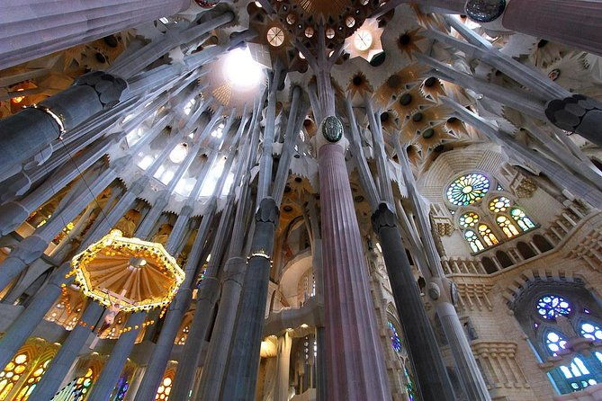 sagrada-familia-evening-private-tour-with-expert-guide