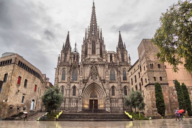 sagrada-familia-gothic-quarter-private-tour