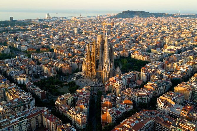 sagrada-familia-guided-tour-skip-the-line-ticket-in-barcelona