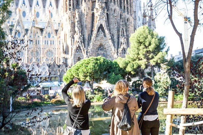 sagrada-familia-guided-tour-with-a-german-speaking-guide