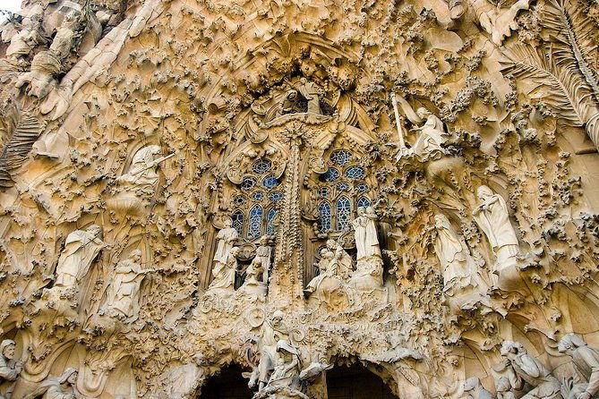 sagrada-familia-guided-tour-with-fast-track-entry