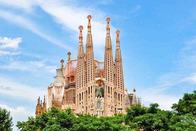 Sagrada Familia Guided Tour with Skip The Line Access - Exploring the Sagrada Familia Guided Tour with Skip The Line Access