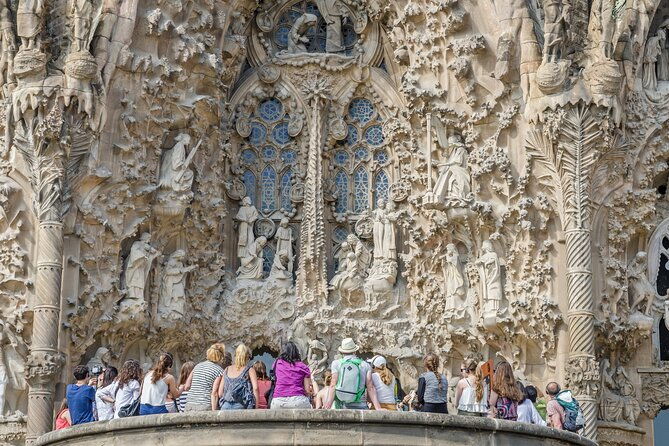 sagrada-familia-guided-tour-with-skip-the-line-ticket