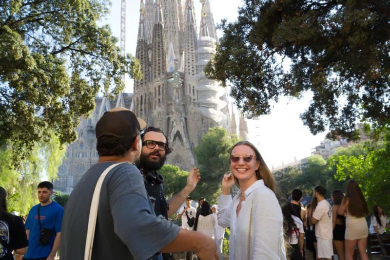 Sagrada Família & More: Barcelona Tour + Candy Tasting - Exploring Barcelona with the Sagrada Família & More: Tour Review