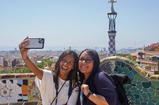 sagrada-familia-park-guell-guided-tour-with-skip-the-line
