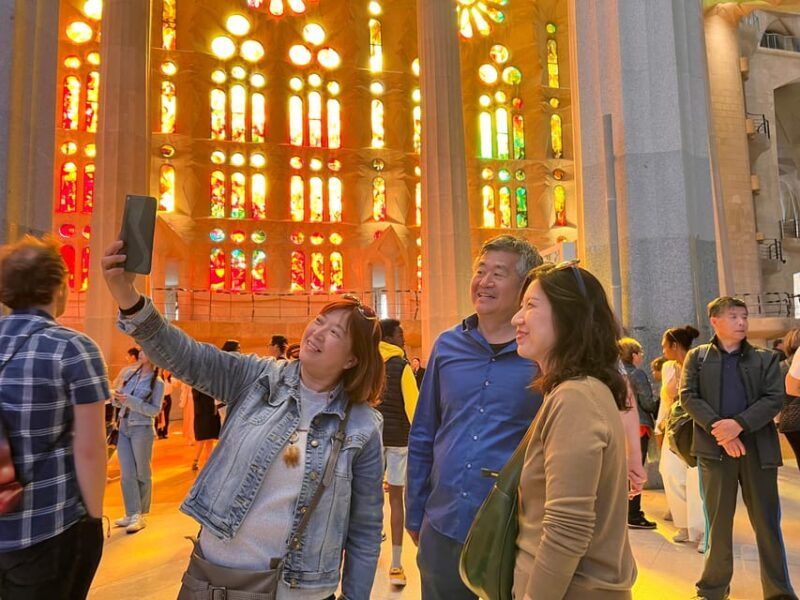 sagrada-familia-private-guided-tour-3